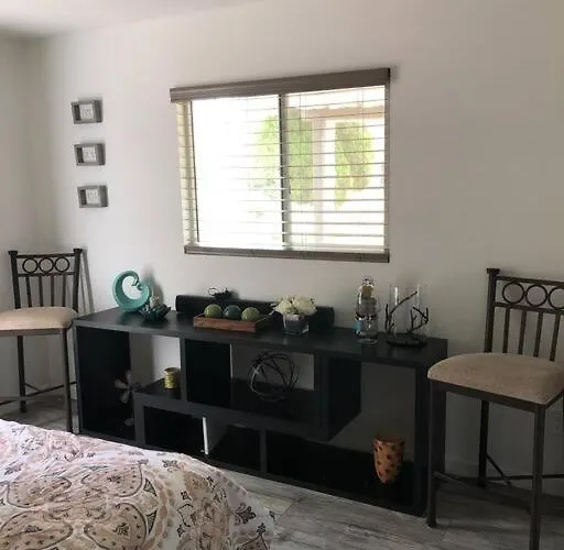 Holiday home Vista To Red Rock Pets Friendly And Hot Tub *