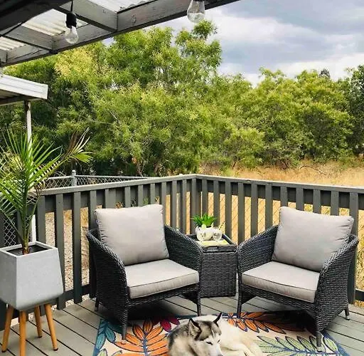 Holiday home Vista To Red Rock Pets Friendly And Hot Tub *