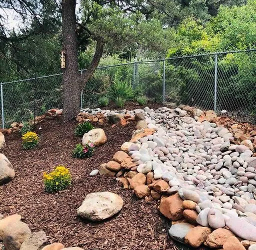 Vista To Red Rock Pets Friendly And Hot Tub Holiday home