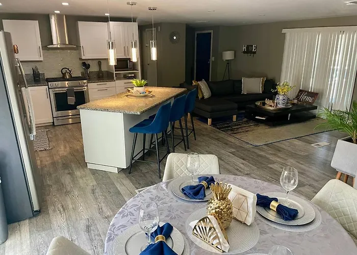 Holiday home Vista To Red Rock Pets Friendly And Hot Tub *